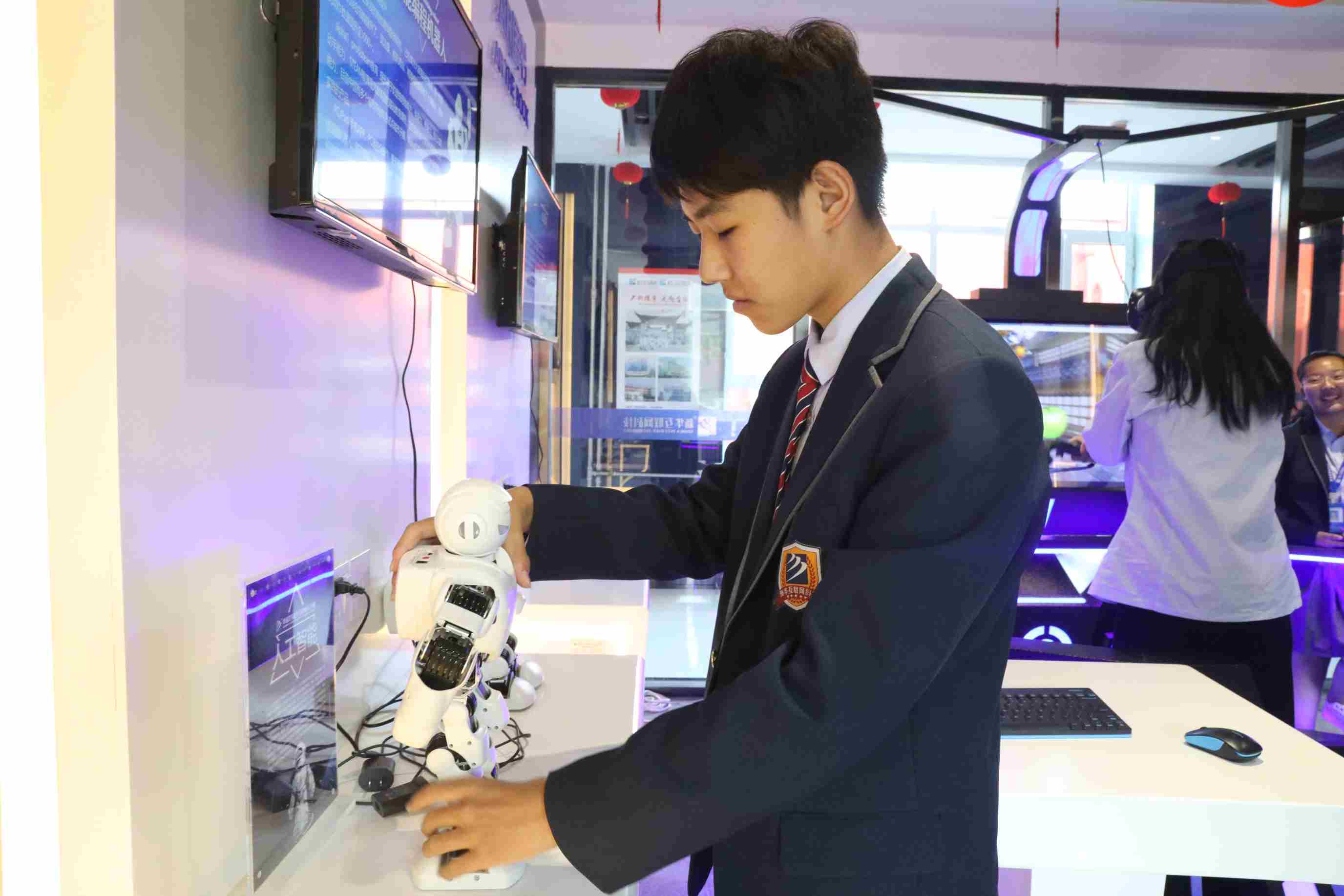 2021�껥(li��n)�W(w��ng)�ИI(y��)߀�ǟ��T�ИI(y��)�����͘I(y��)ǰ�������