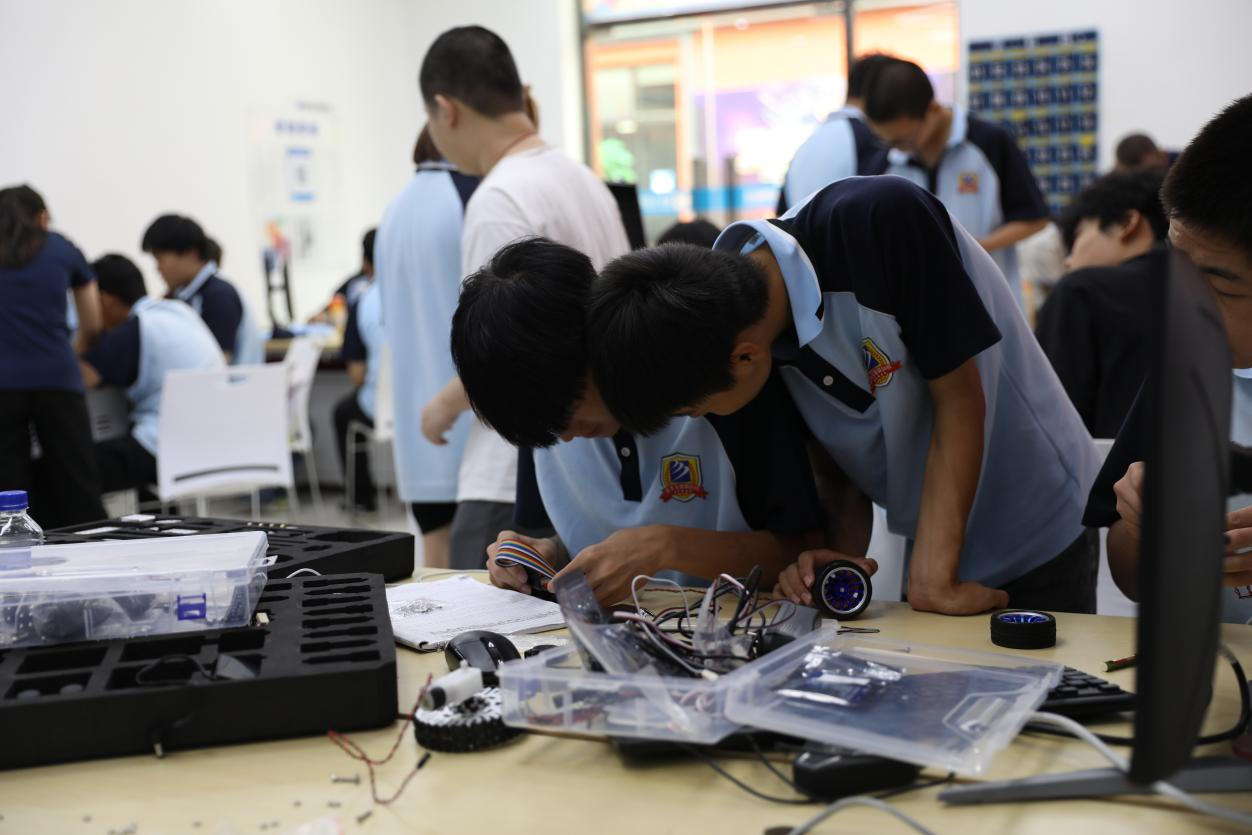 2023WXĂI(y)I(y)þ͘I(y)