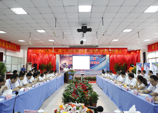 ���A�������F(tu��n)2012�����о͘I(y��)������(hu��)�h�A�M���_