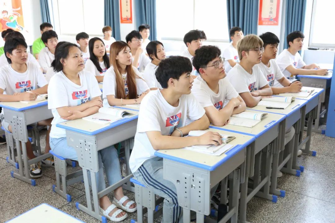 ���ͺ������A�����W(xu��)У����Ԫ���I(y��)䁾͌W(xu��)�ӳɲ�̹;