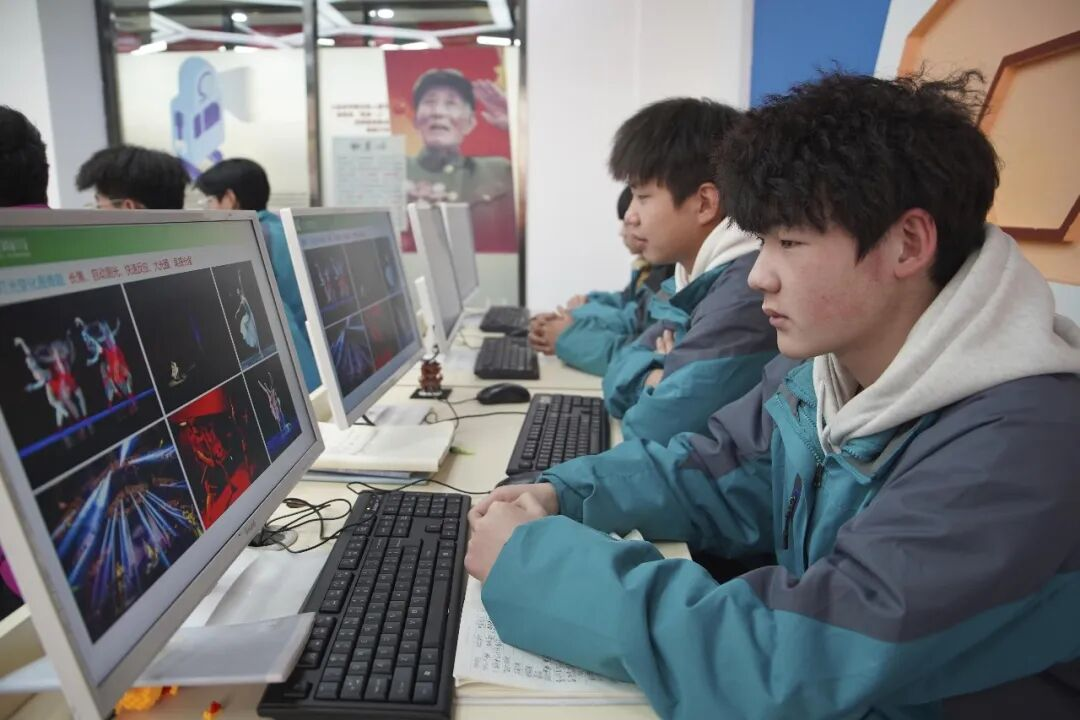 �ഺ��ِ�����������A��(li��n)�W(w��ng)�W(xu��)У�����W(xu��)�Ӽ������u